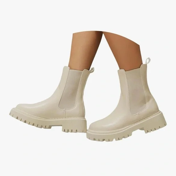 ZBY Cream Chelsea Boots - Picture 3 of 8